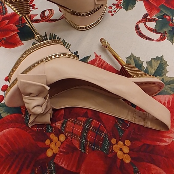 FA-BU-LOUS BEBE STILETTOS - Picture 7 of 8